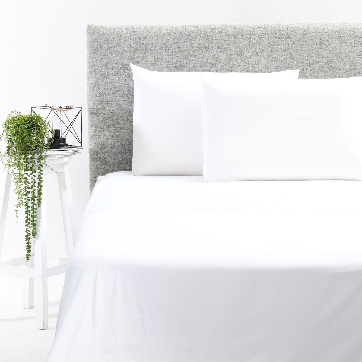 BASEMENT HOME - Juego de Sábanas Lisas 100% Bambú 300 Hilos Basement Home