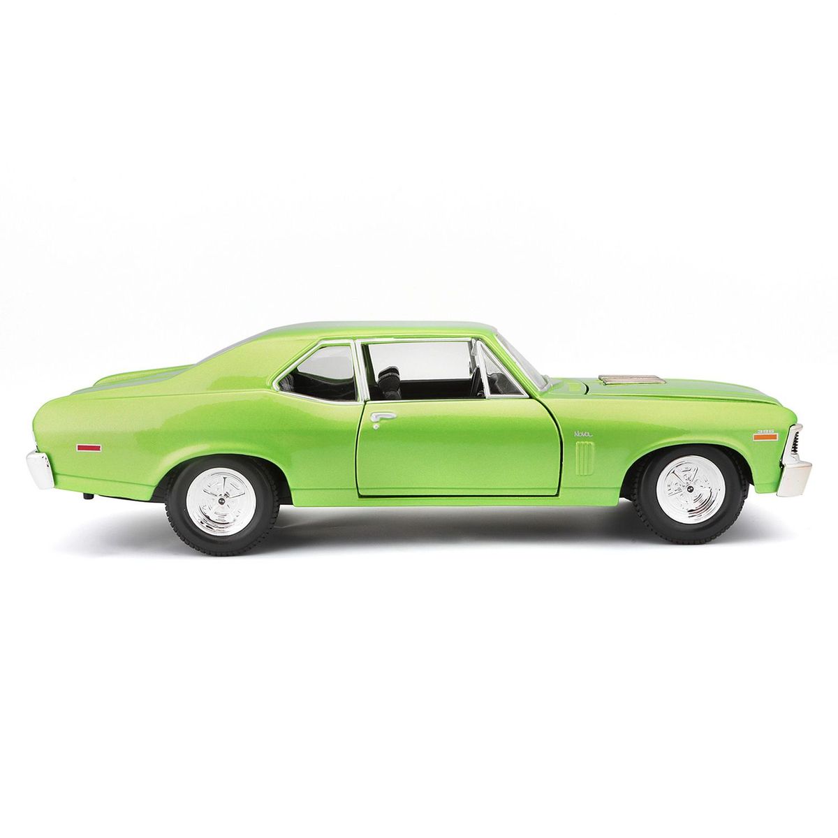 MAISTO - Auto Coleccionable 1970 Chevrolet Nova 1:24