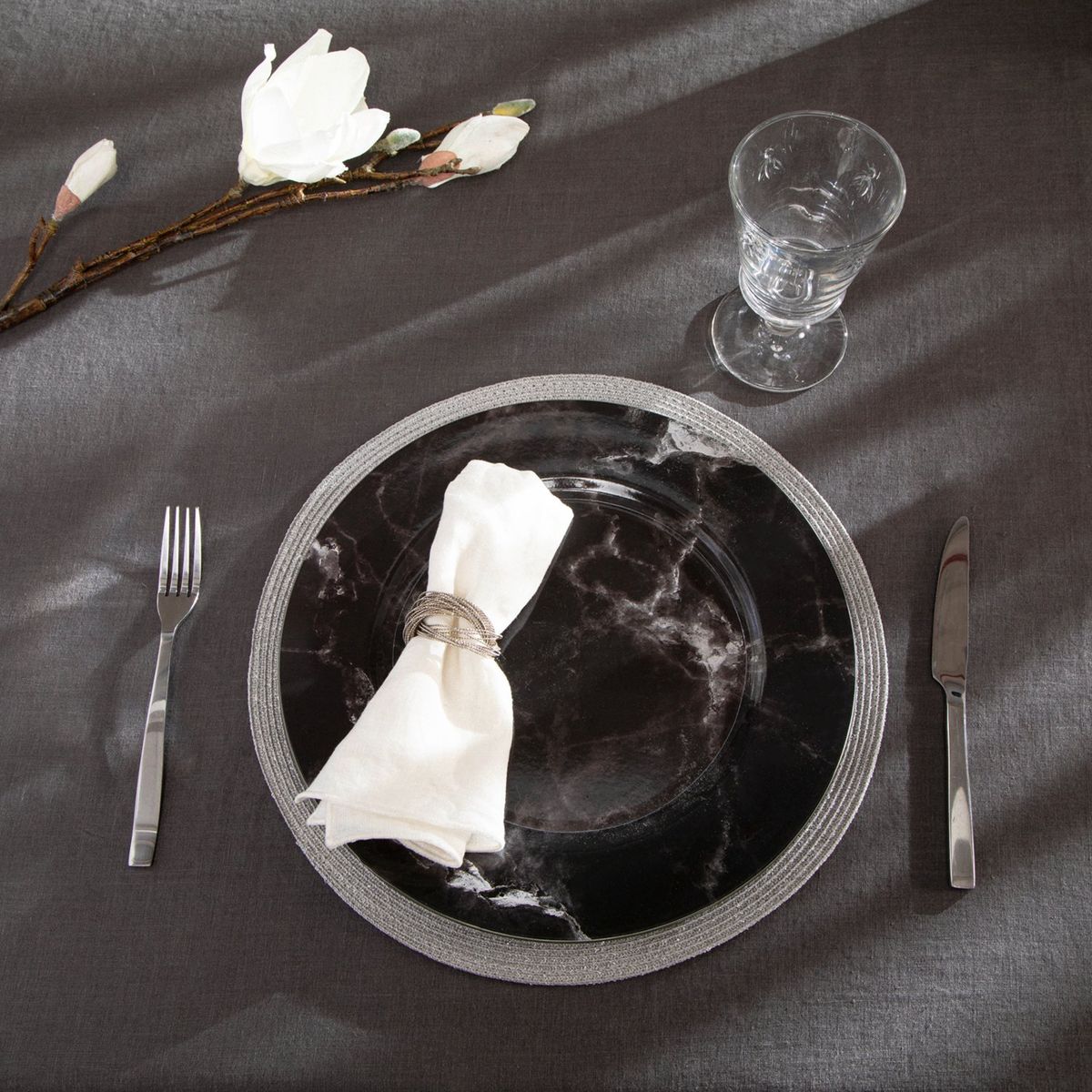 ROBERTA ALLEN - Plato de Sitio Marmol Negro 33 cm