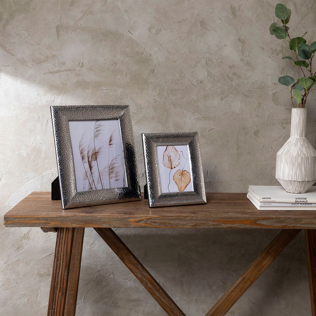 MICA - Marco de Fotos Martillado Plateado