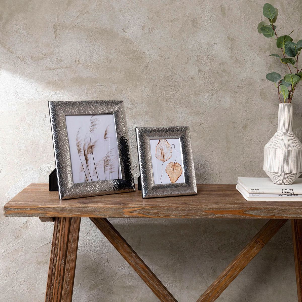 BASEMENT HOME - Marco de Foto Plateado Martillado  