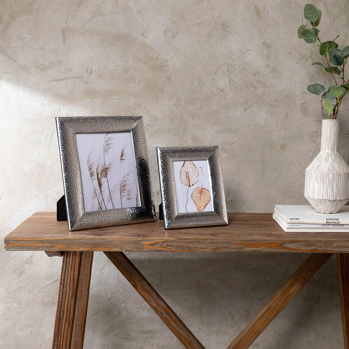 BASEMENT HOME - Marco de Foto Plateado Martillado  