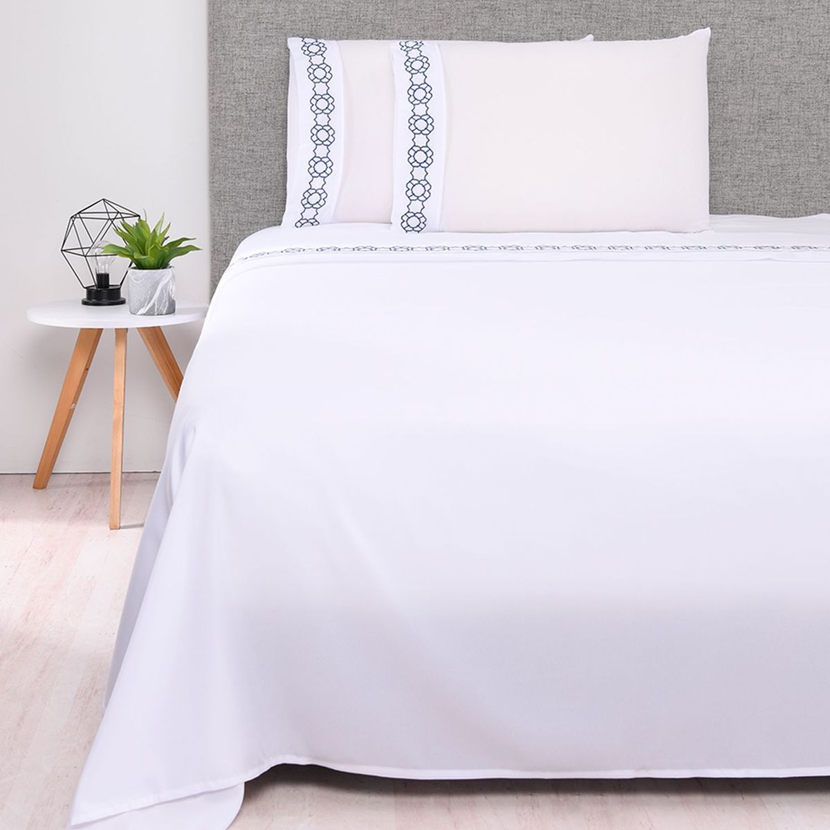 AMBIENTA - Juego de Sábanas Bordadas Sevilla