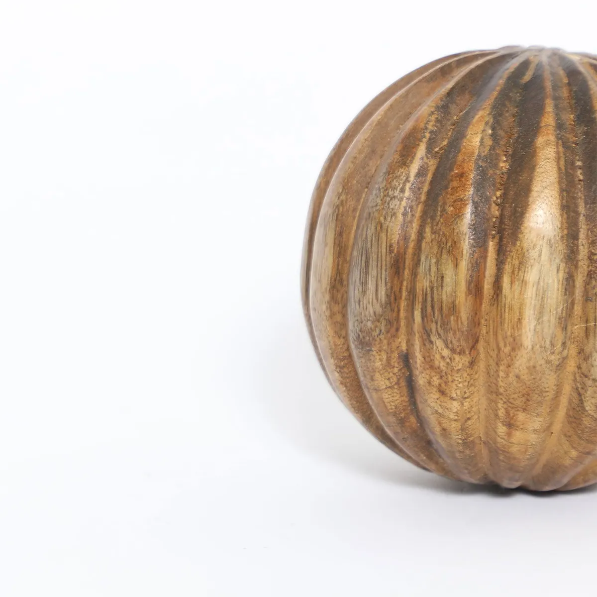 BASEMENT HOME - Bola Decorativa de Madera 12x12x12cm