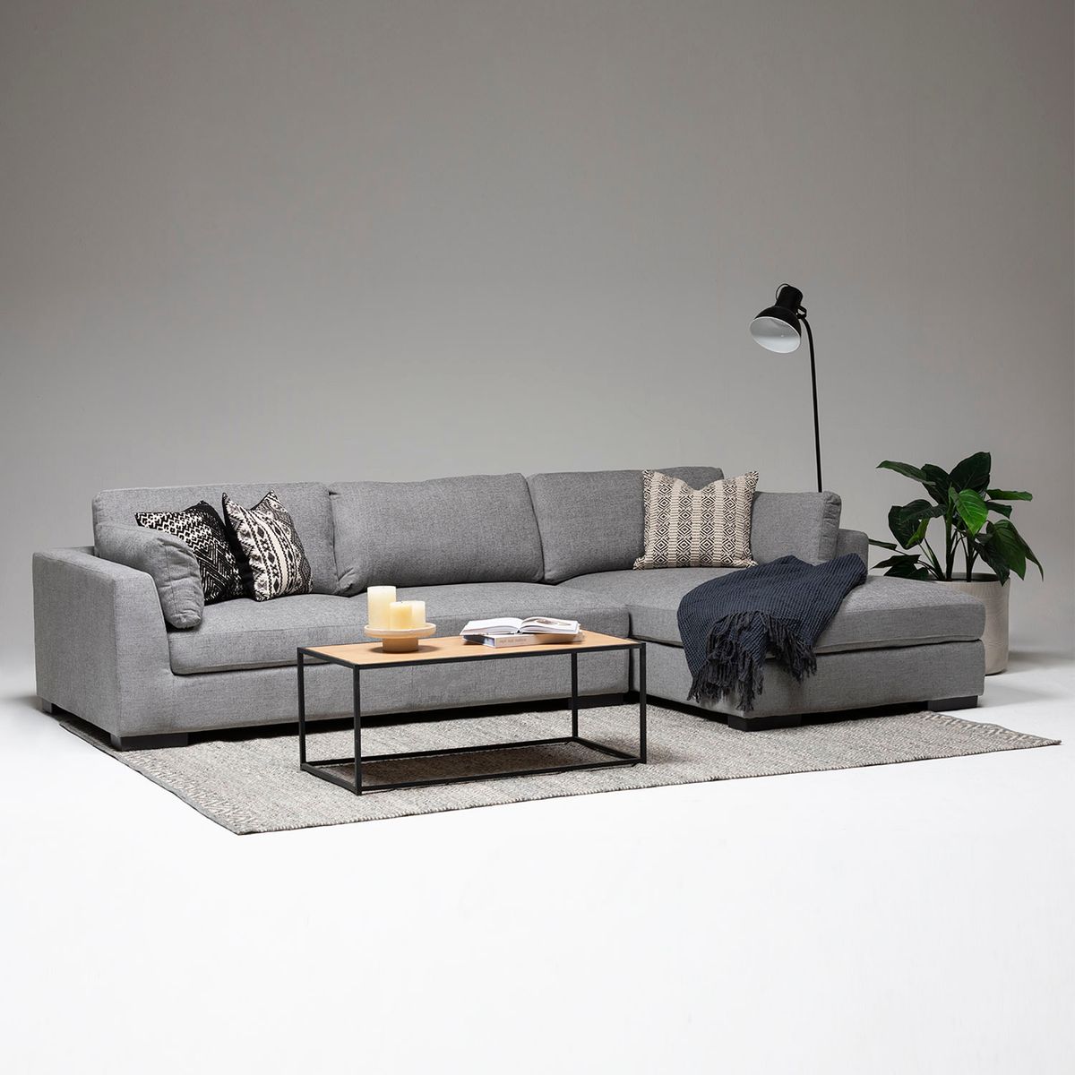 BASEMENT HOME - Seccional Gustavo 4 Cuerpos Derecho