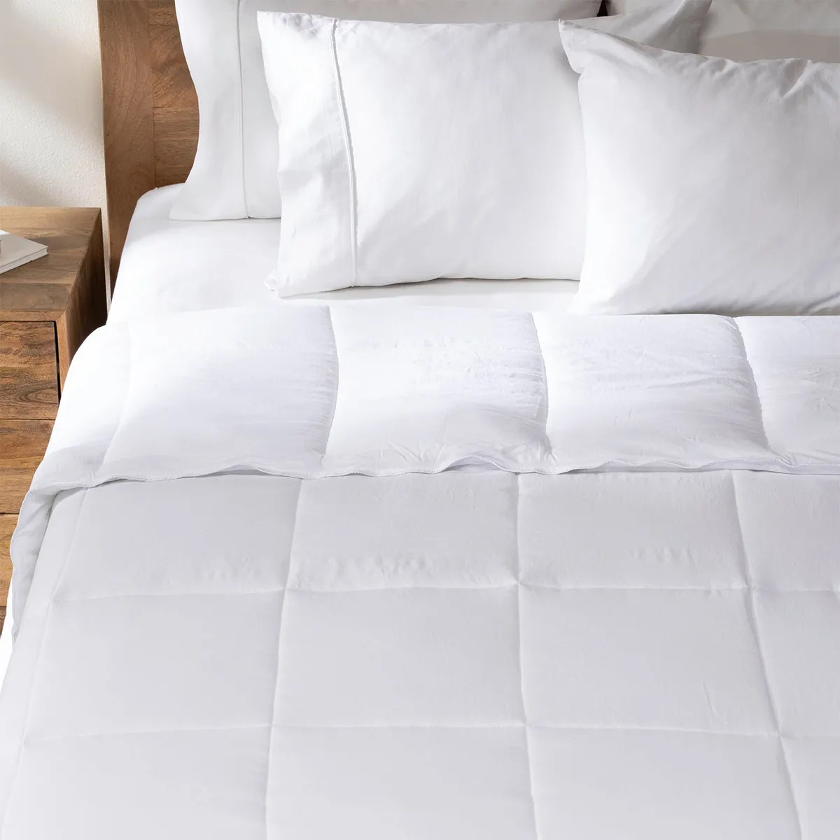 BASEMENT HOME - Edredón Eco Microfibra