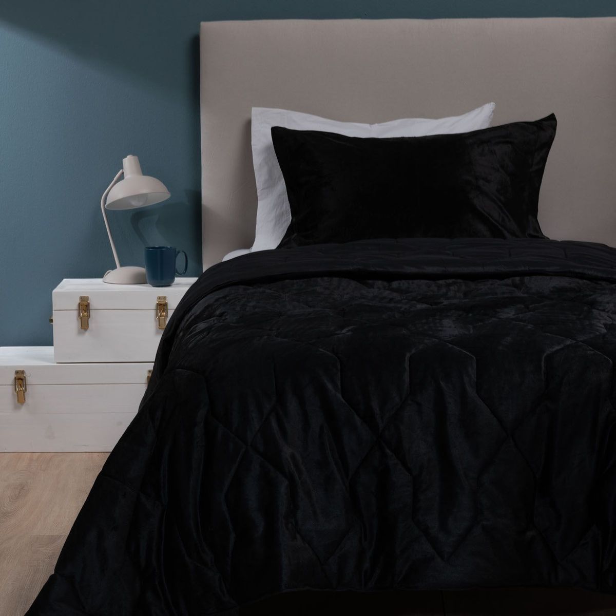 BASEMENT HOME - Cubrecama Shine