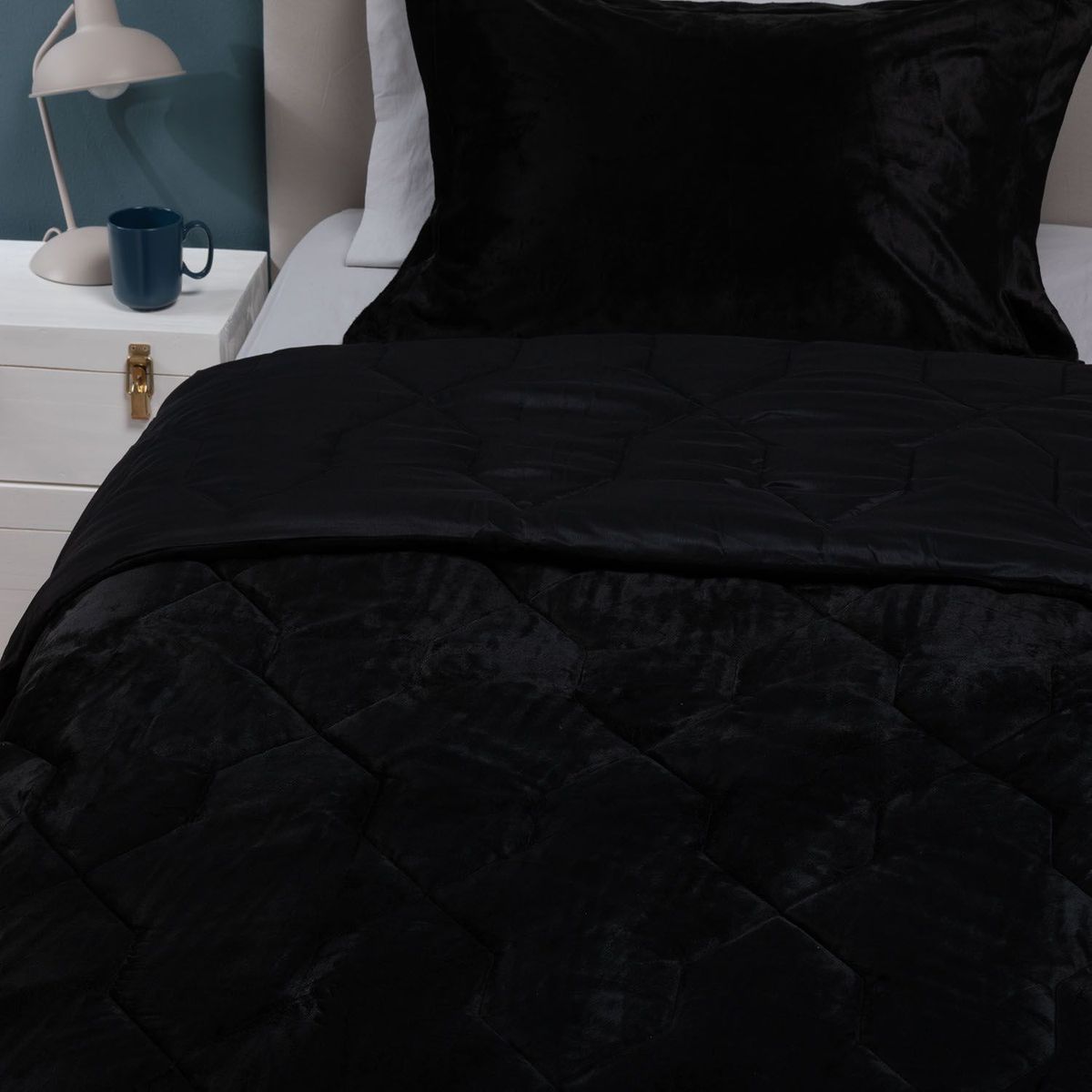 BASEMENT HOME - Cubrecama Shine