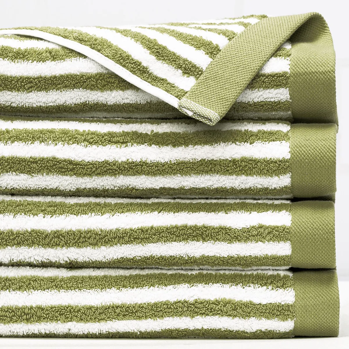 BASEMENT HOME - Toalla de Baño Combed Rayas 100% Algodón 650gr Basement Home