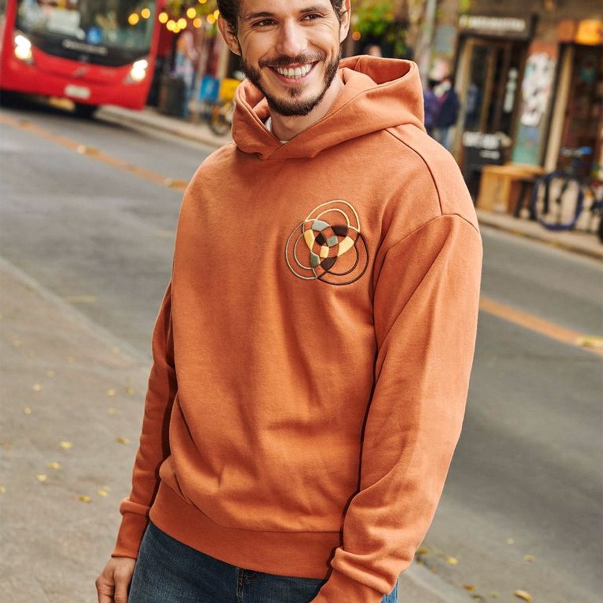 BASEMENT - Polera Hombre