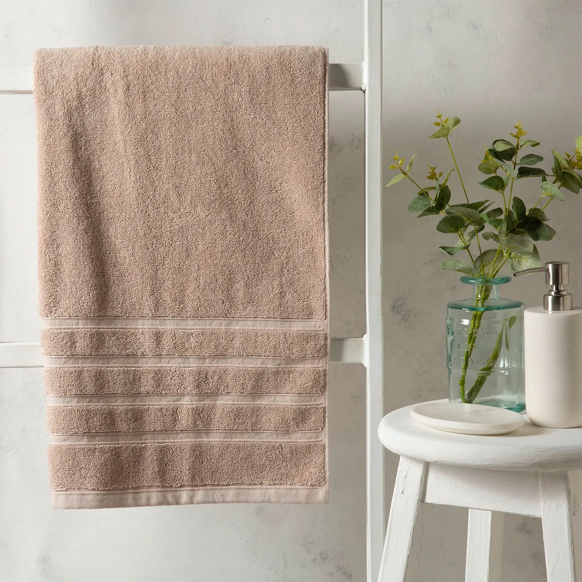 BASEMENT HOME - Toalla de Baño Combed 100% Algodón 650gr Basement Home