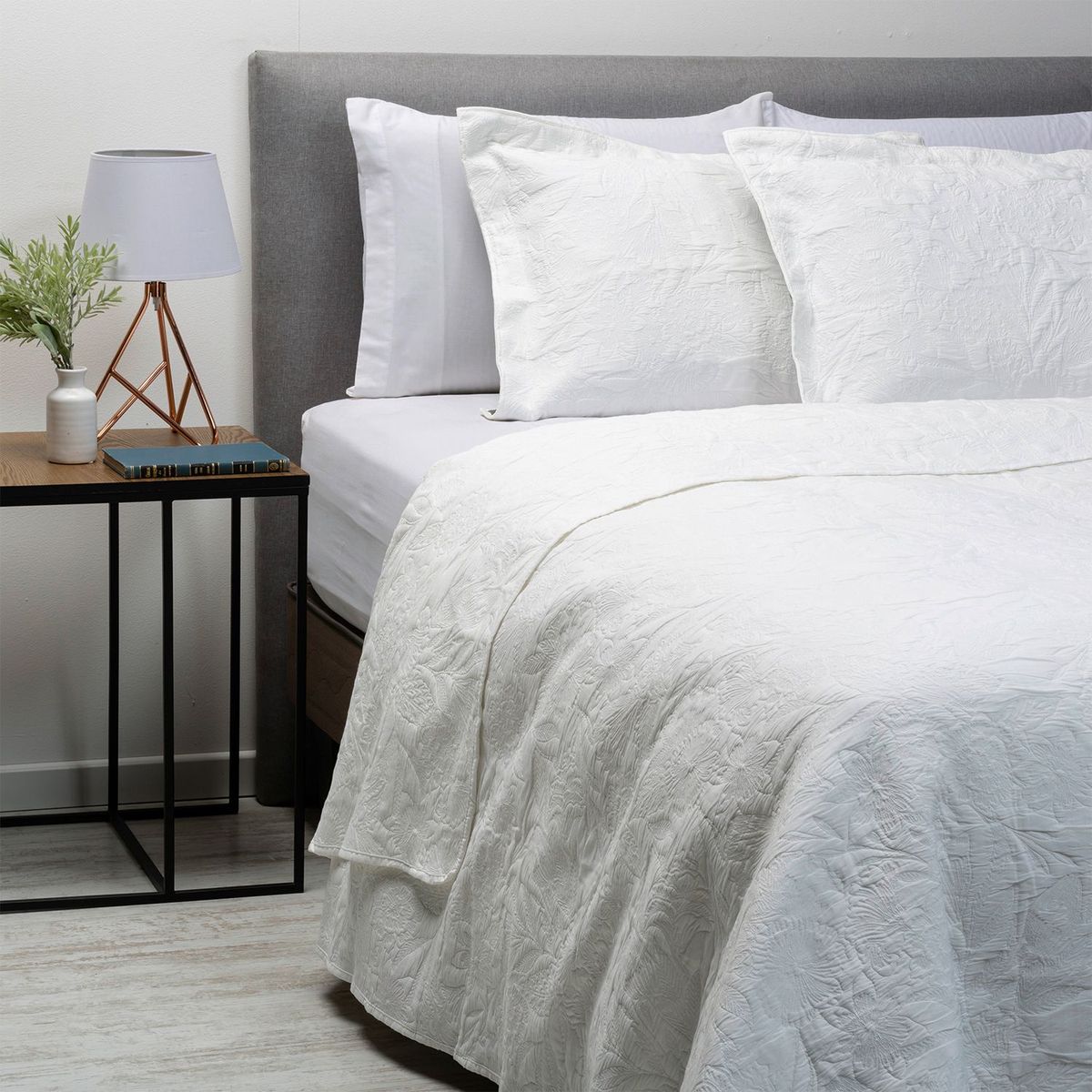 ROBERTA ALLEN - Cubrecama Jacquard Mercedes Roberta Allen