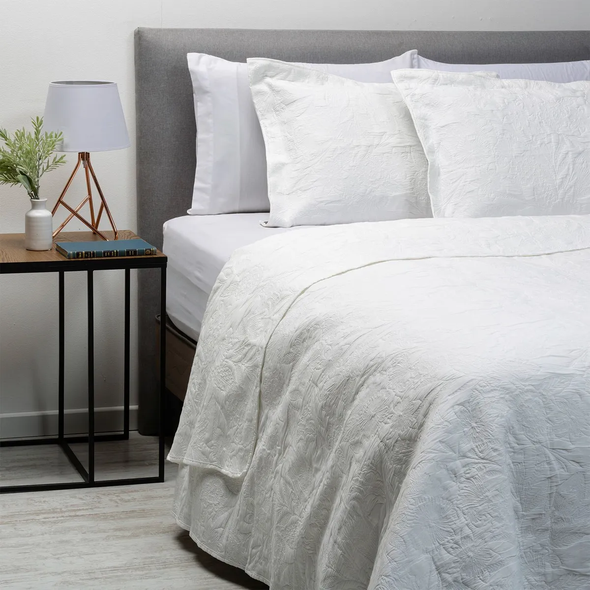 ROBERTA ALLEN - Cubrecama Jacquard Mercedes Roberta Allen