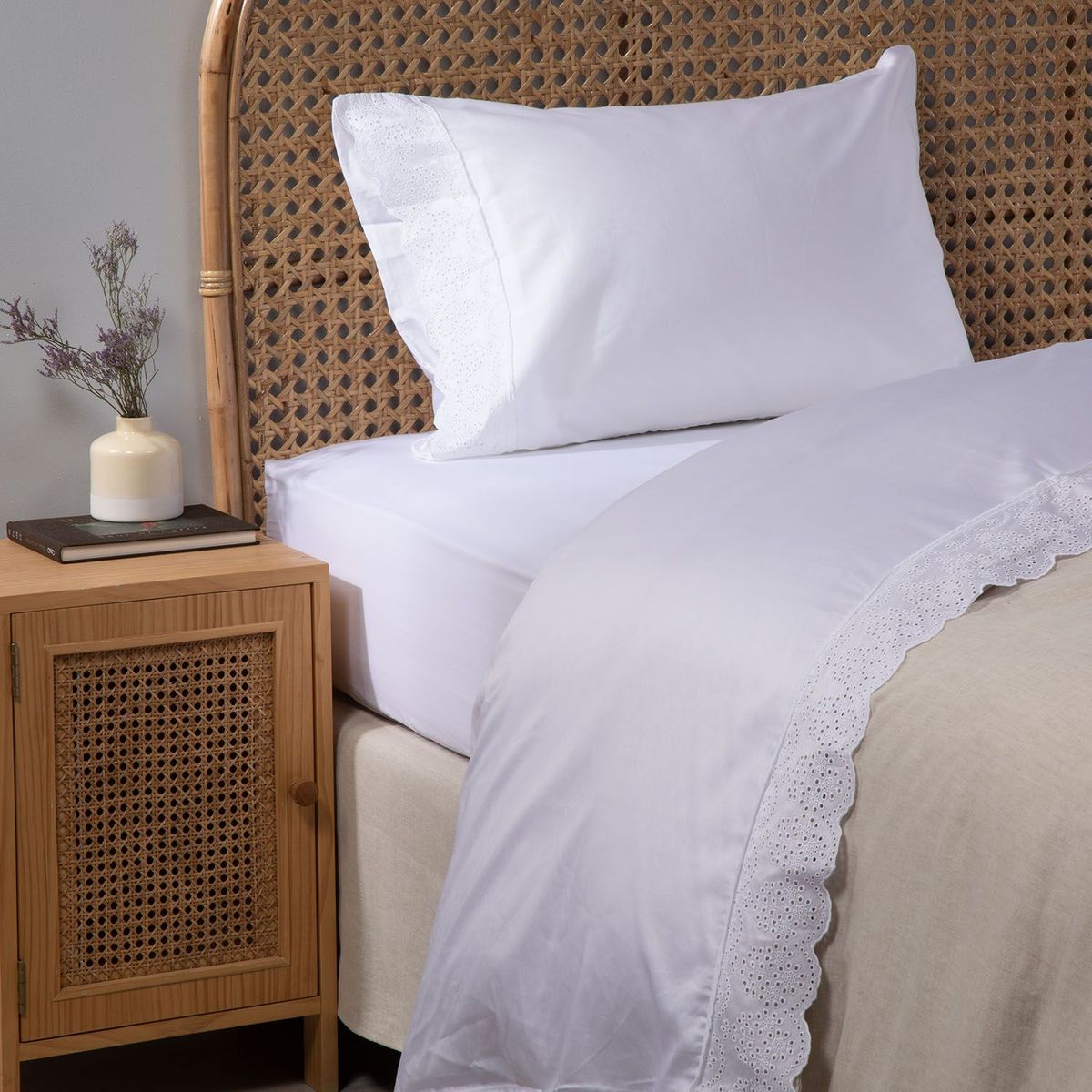 ROBERTA ALLEN - Juego de Sábanas Bordadas Amelie 100% Algodón 300 Hilos