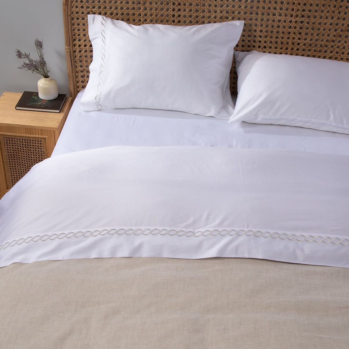 ROBERTA ALLEN - Juego de Sábanas Bordadas Cadeneta 100% Algodón 300 Hilos