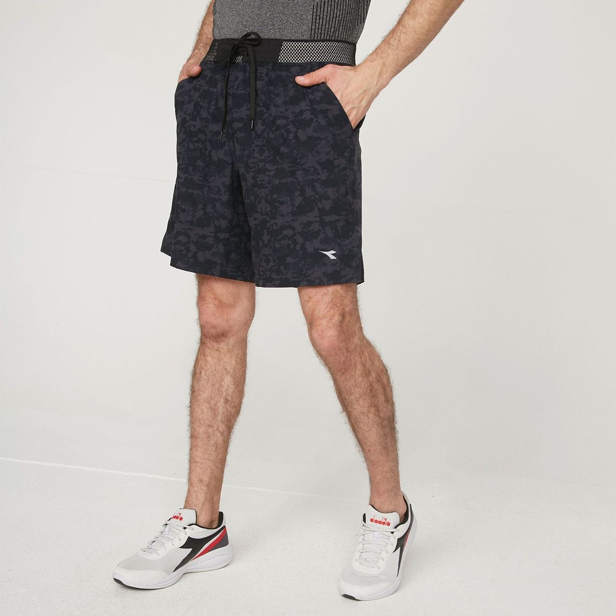 DIADORA - Short Deportivo 9" Hombre