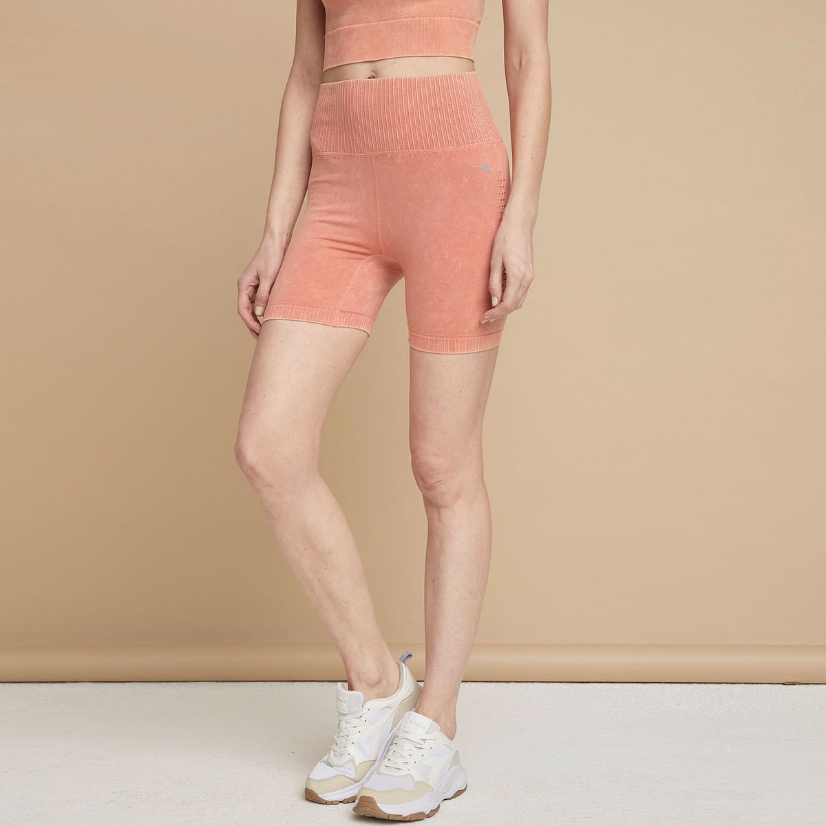 DIADORA - Short Yoga Mujer