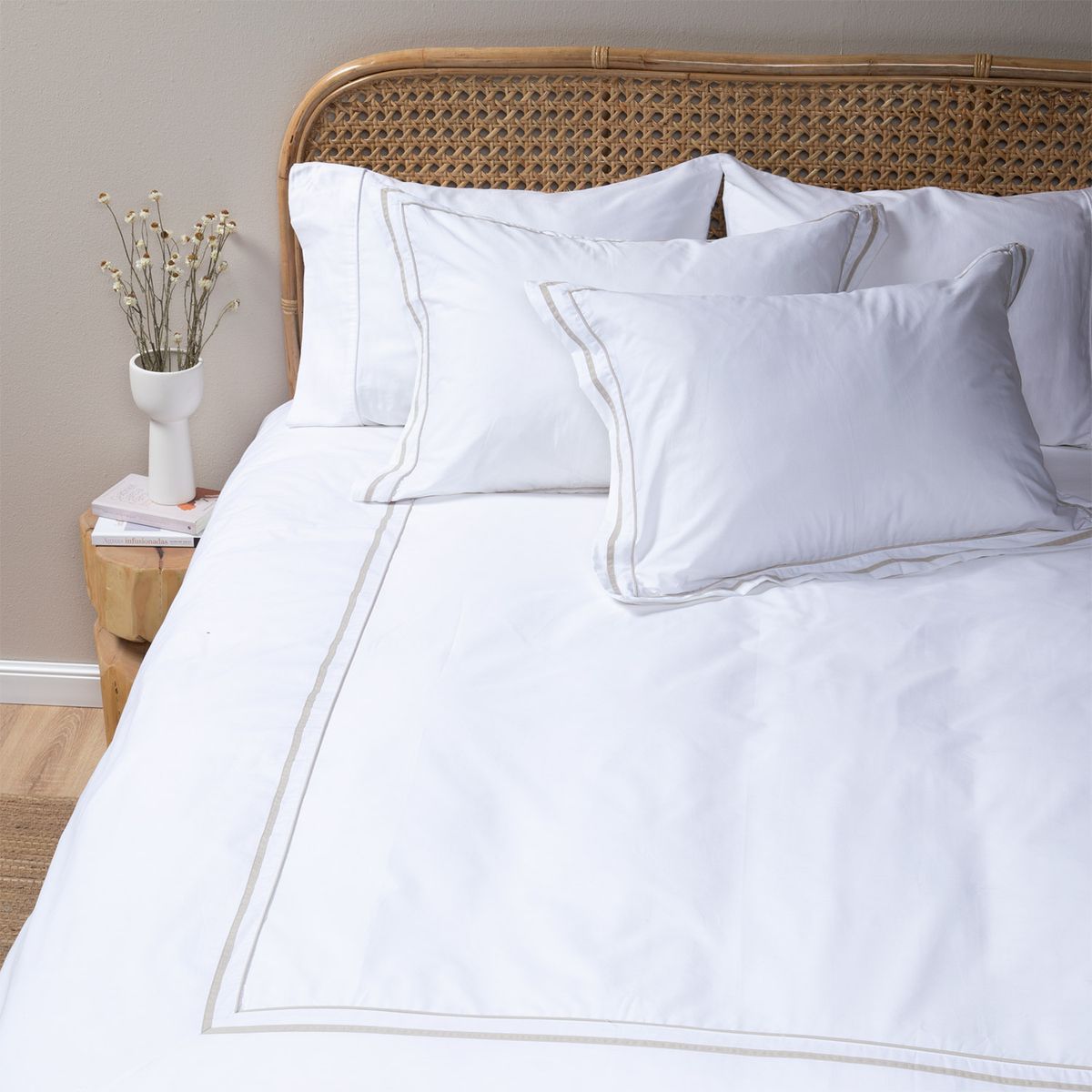 BASEMENT HOME - Funda Plumón Bordada New Hotel Collection 100% Algodón