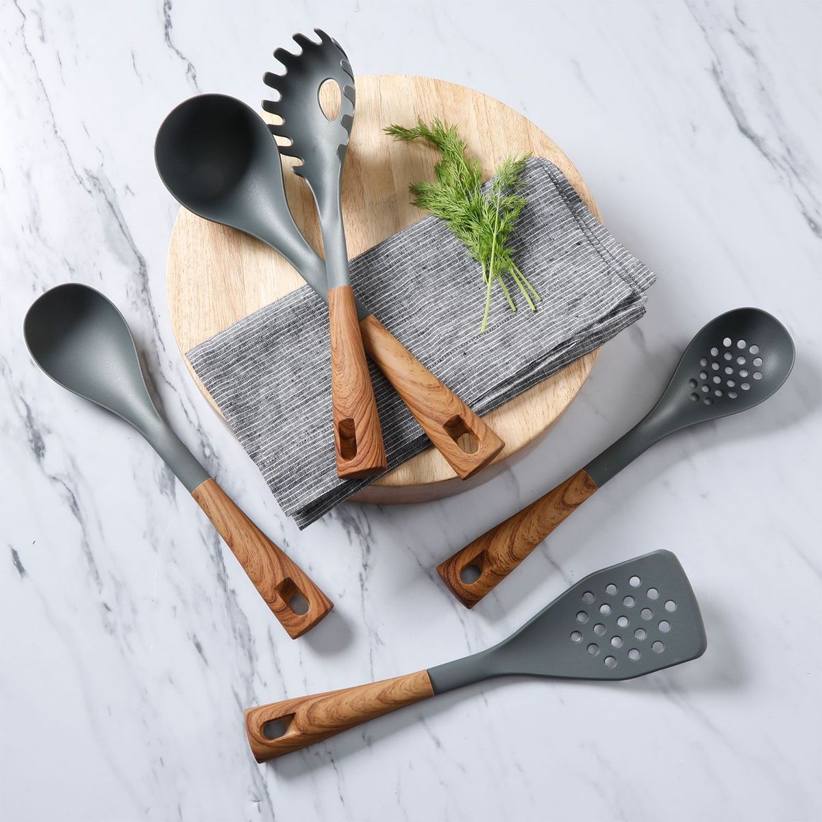 OSTER - Set de Utensilios 5 Piezas Oster