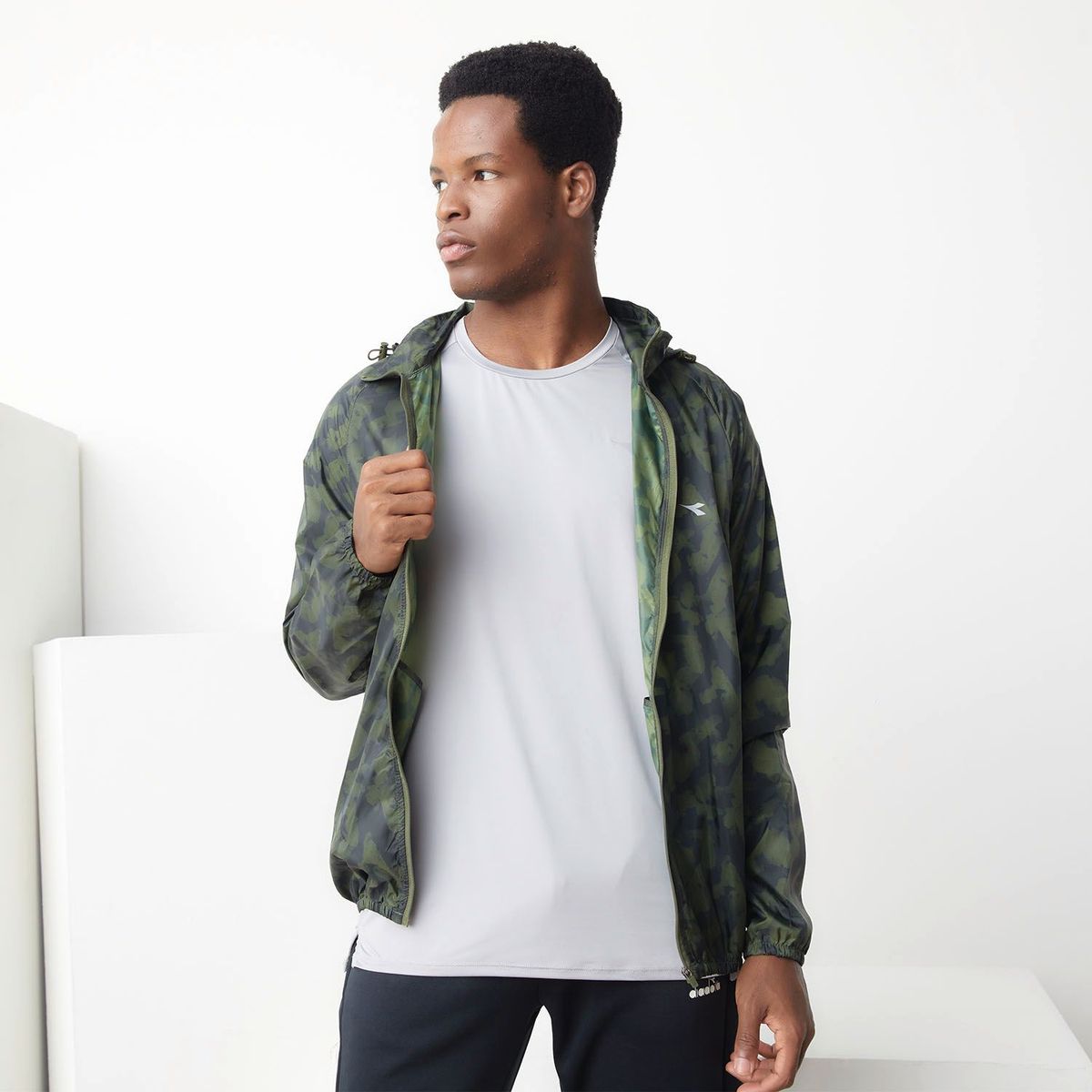 DIADORA - Casaca Cortaviento Deportivo Hombre Diadora