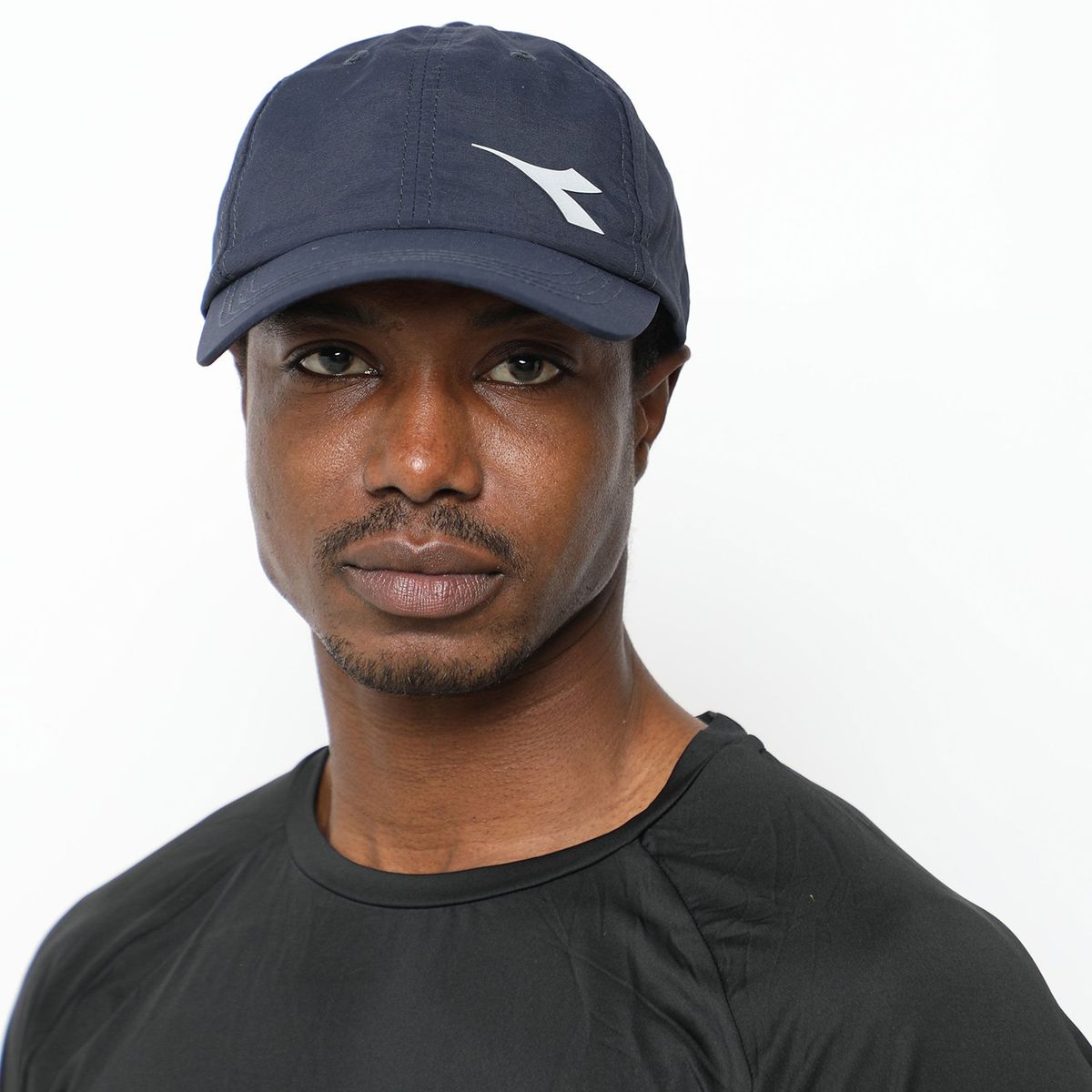 DIADORA - Gorro Deportivo Diadora