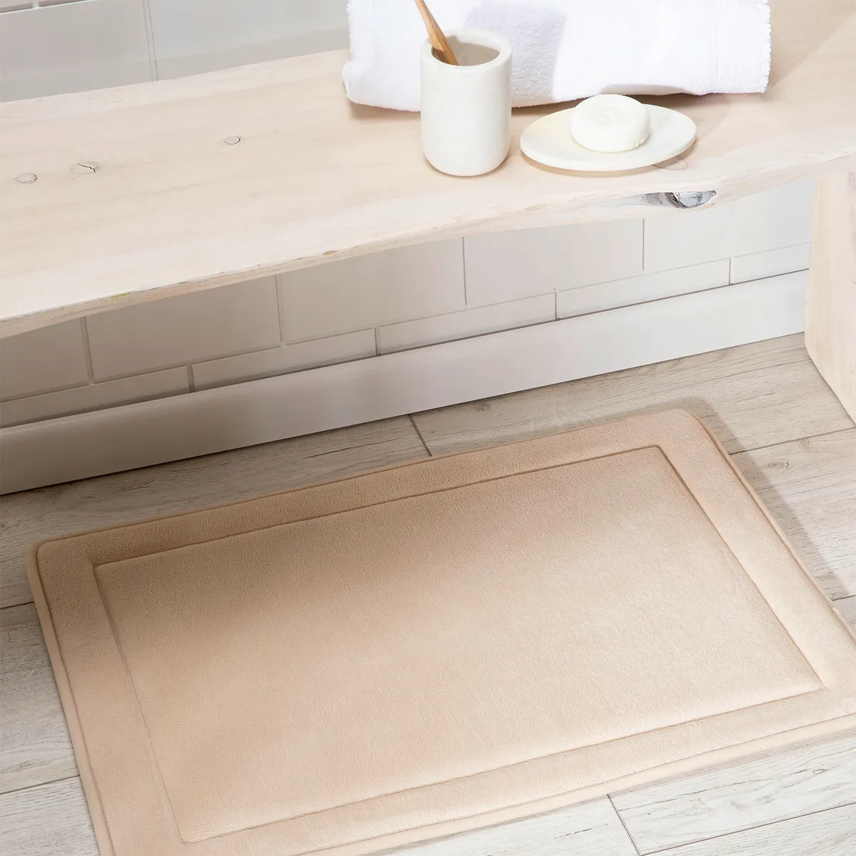 BASEMENT HOME - Piso de Baño Memory Antideslizante Basement Home