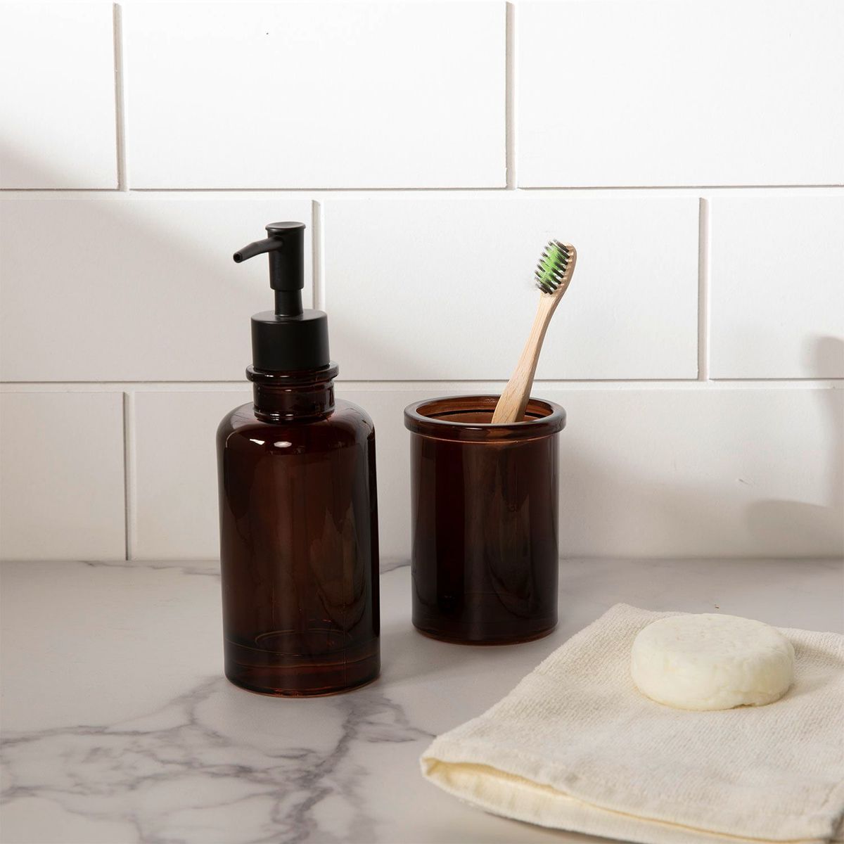 BASEMENT HOME - Dispensador De Jabón Ambar Basement Home