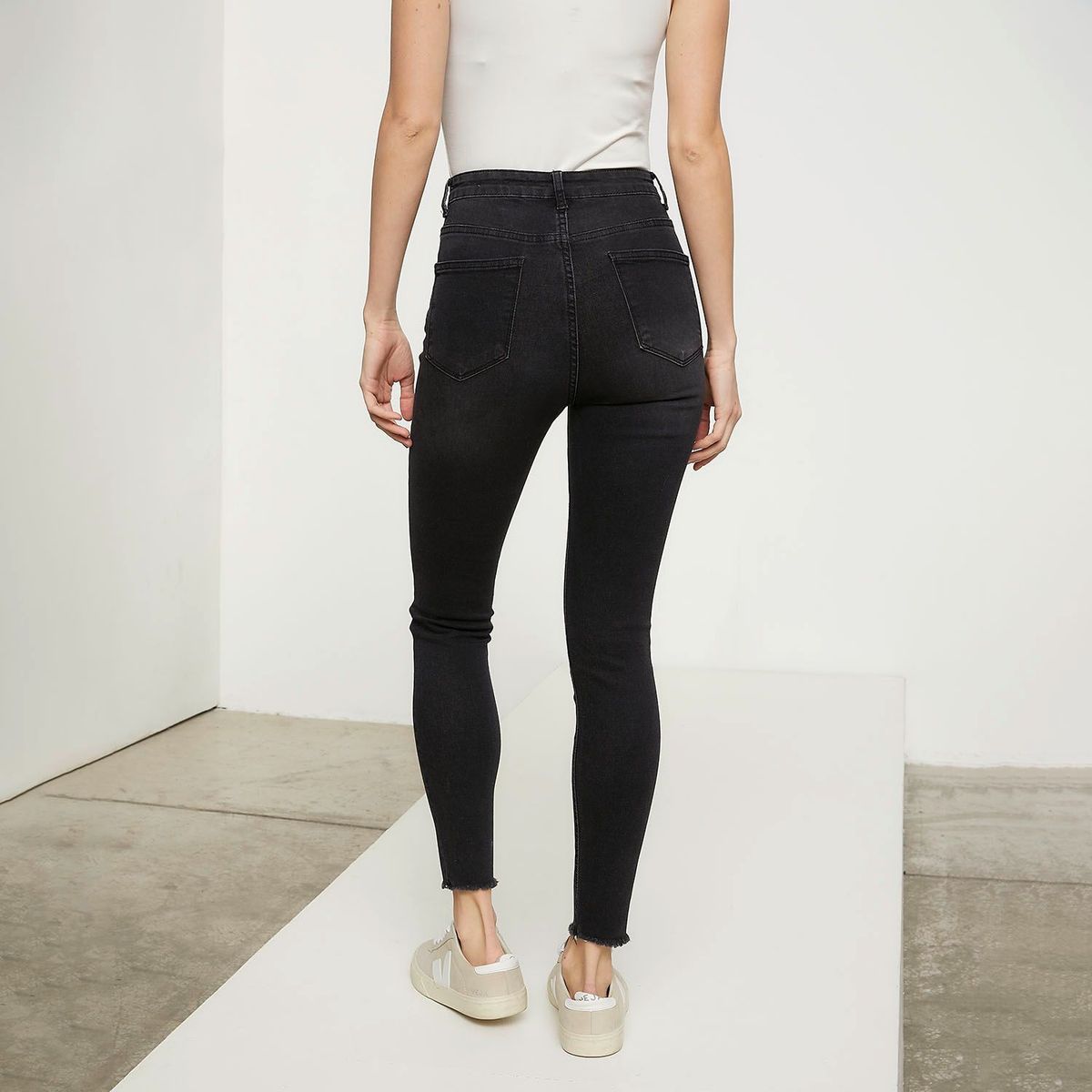 BASEMENT - Jean Skinny Tiro Alto Mujer Basement