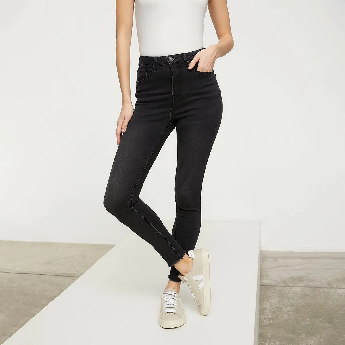 BASEMENT - Jean Skinny Tiro Alto Mujer Basement