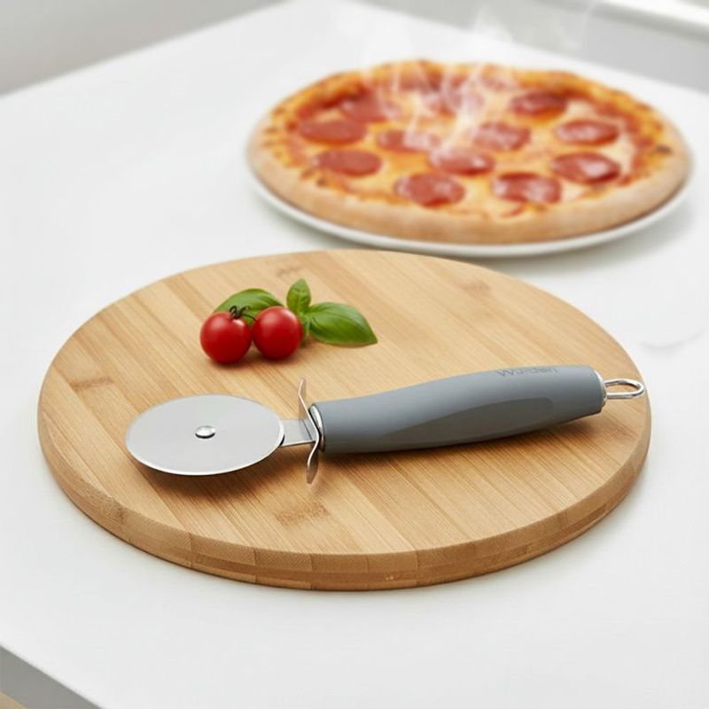 WURDEN - Cortador de Pizza Mango Soft