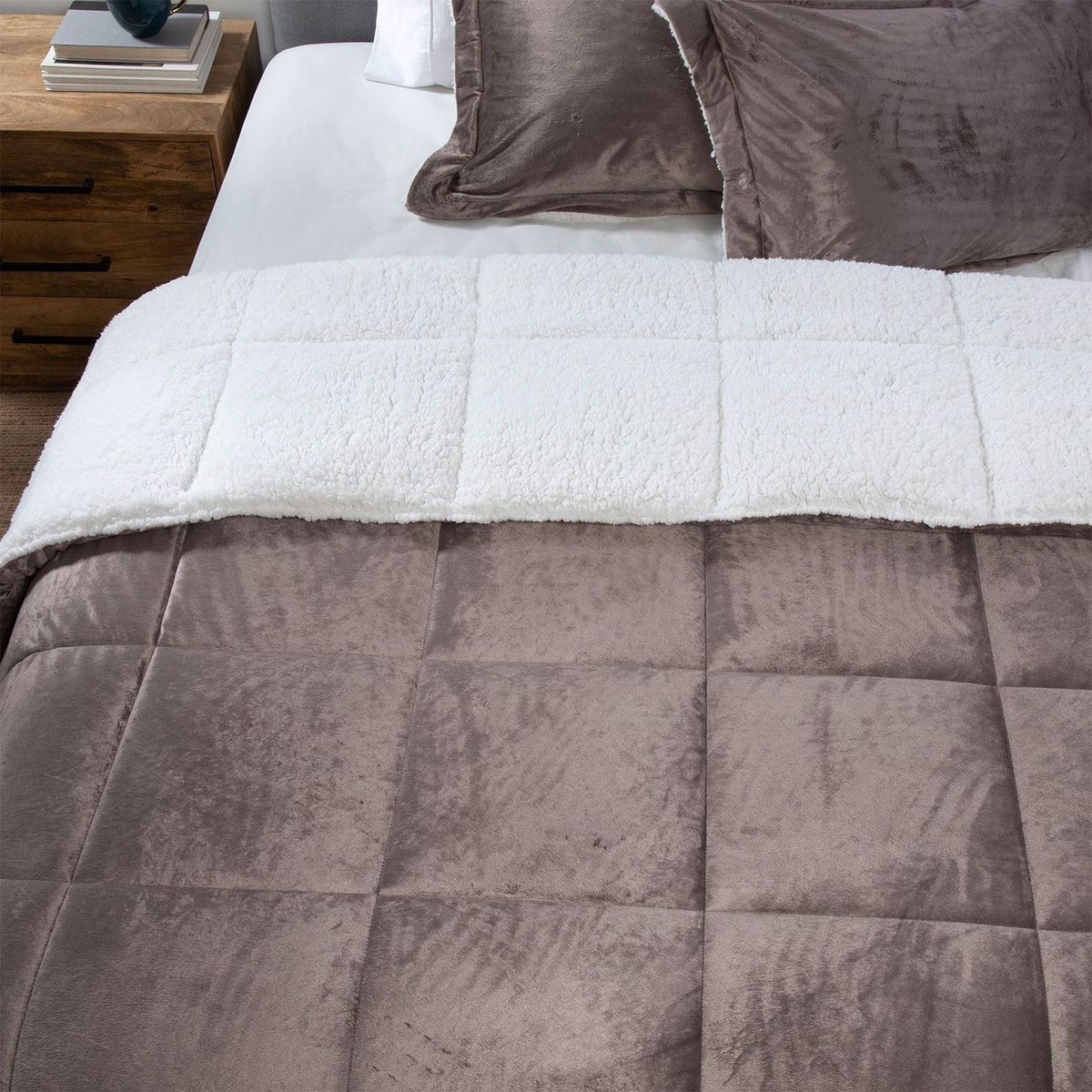 BASEMENT HOME - Edredón Mink con Sherpa