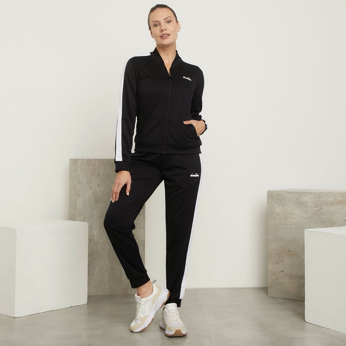 DIADORA - Buzo Conjunto Deportivo Diadora Mujer