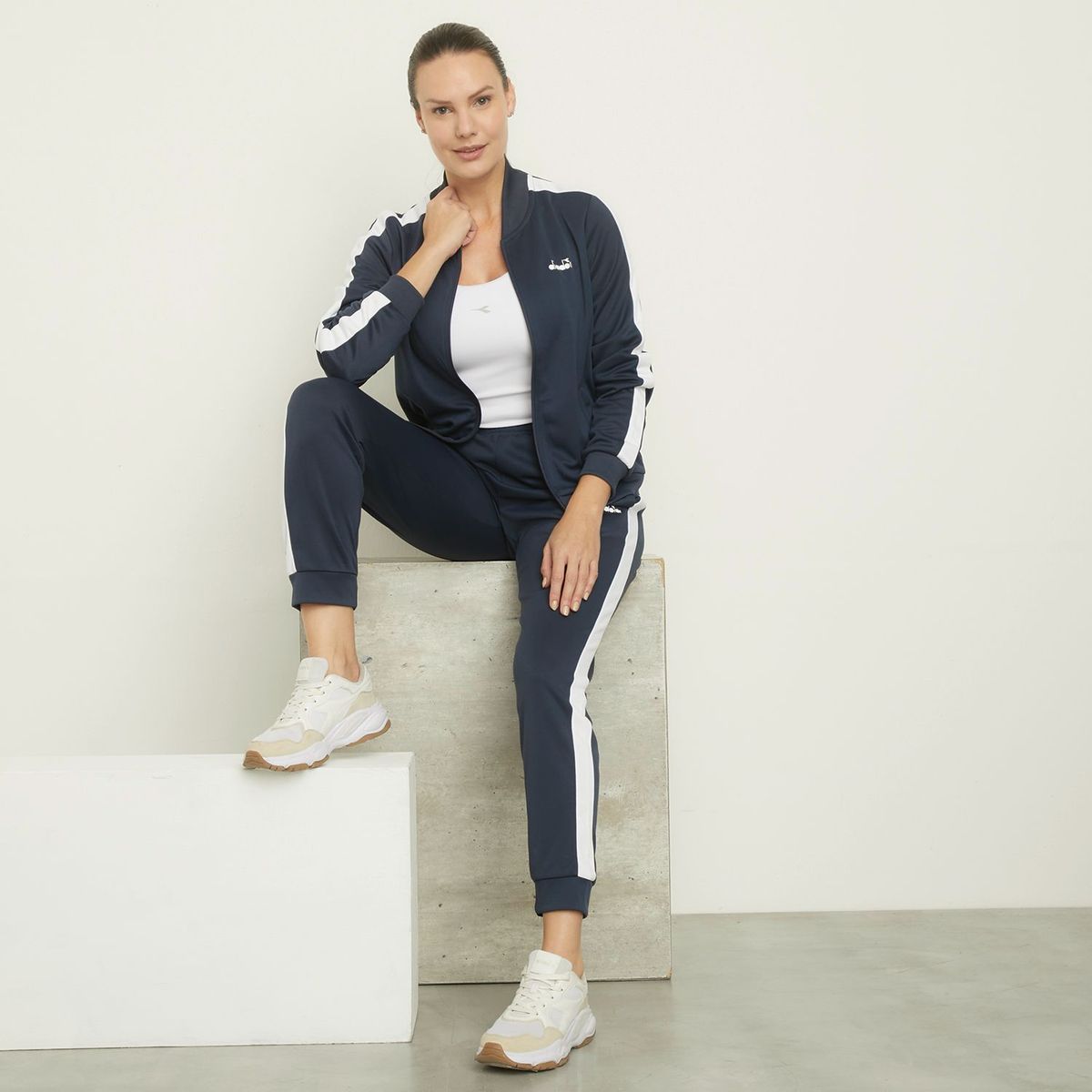 DIADORA - Buzo Conjunto Deportivo Diadora Mujer