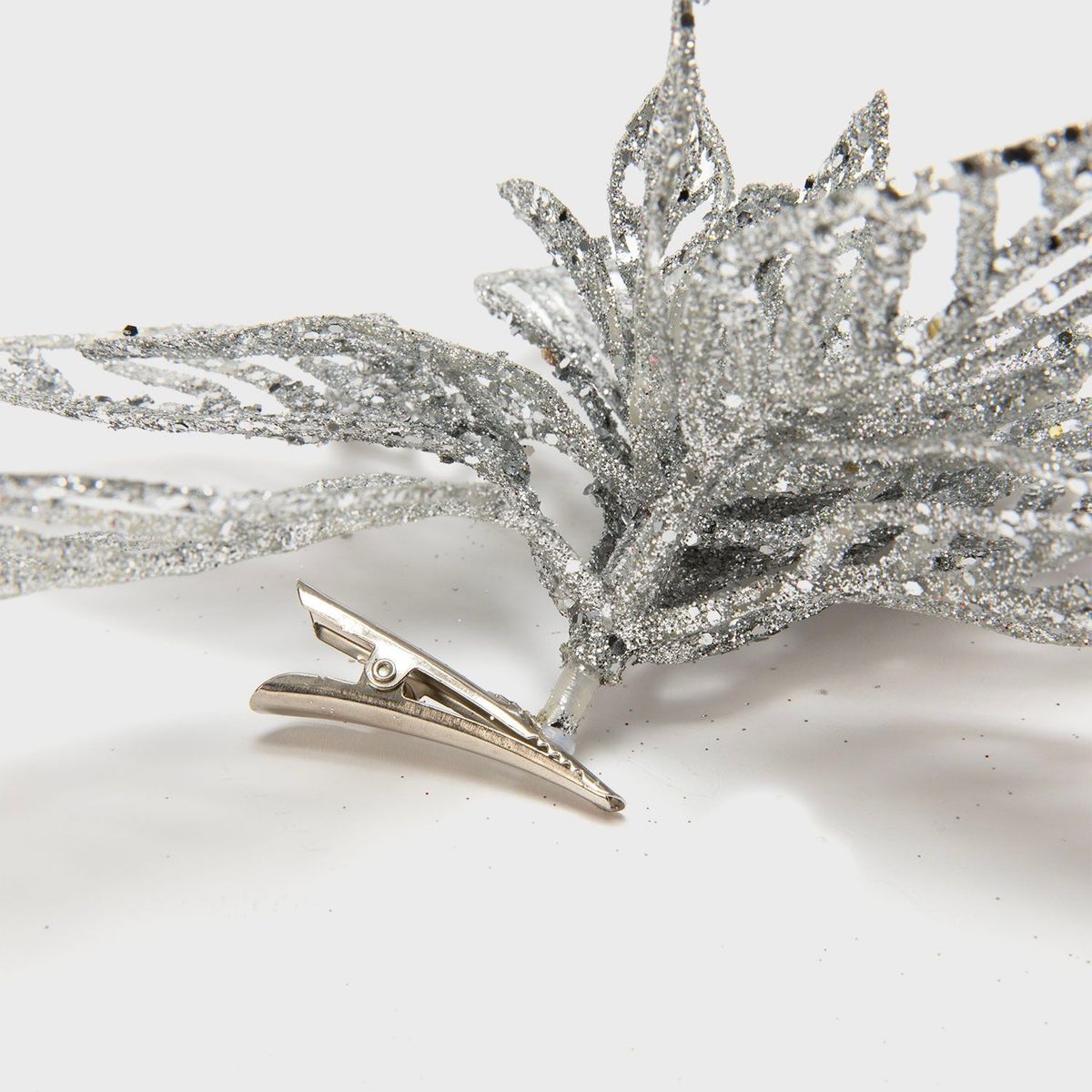 MICA - Hoja Poinsettia Cal Slvr 18Cm