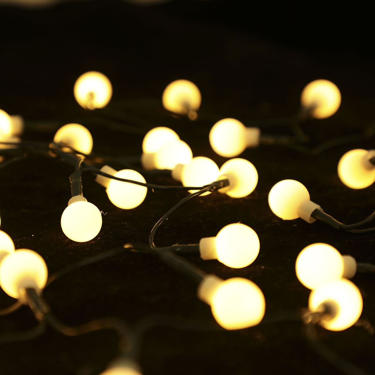 MICA - Luces para Árbol Led 100 Globo Blanco 