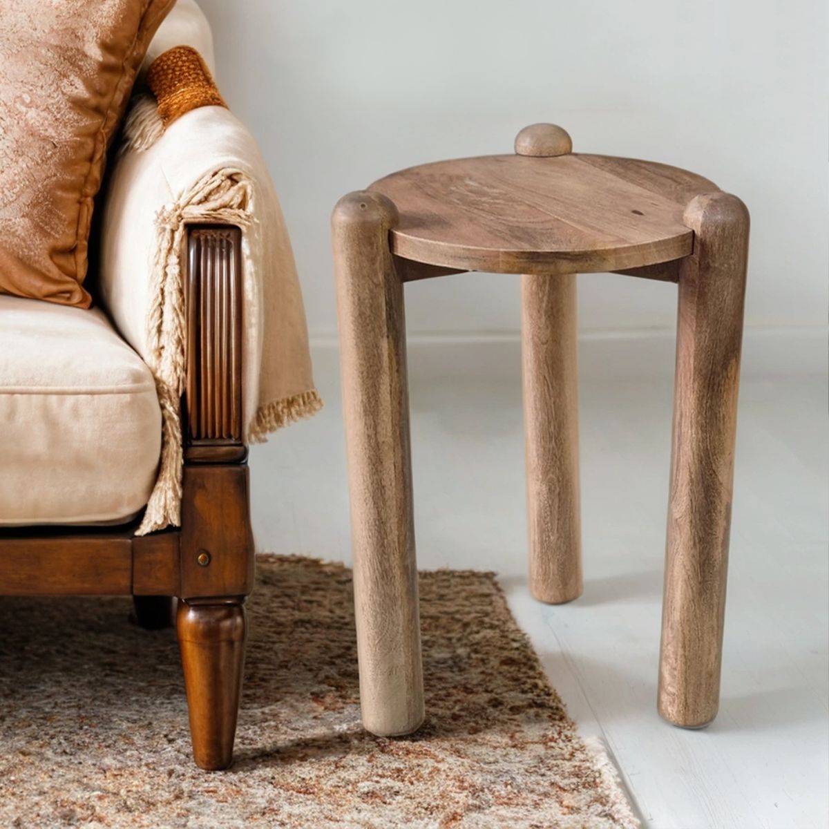 BASEMENT HOME - Mesa Lateral Tobias Madera