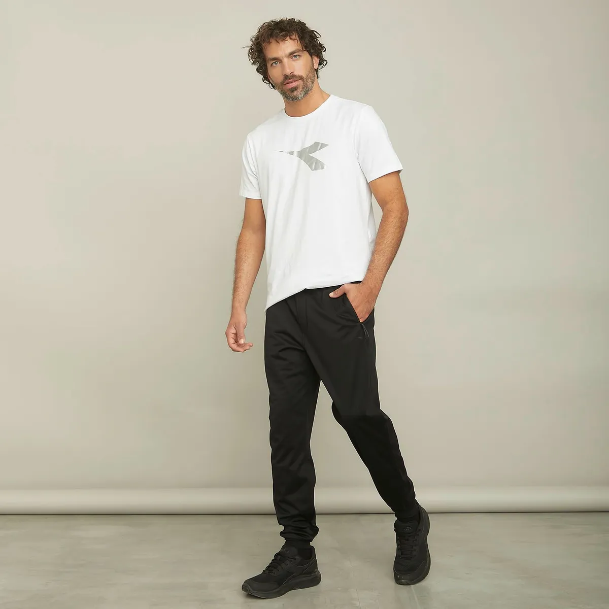 DIADORA - Pantalón de Buzo Jogger Técnico Deportivo Hombre Diadora