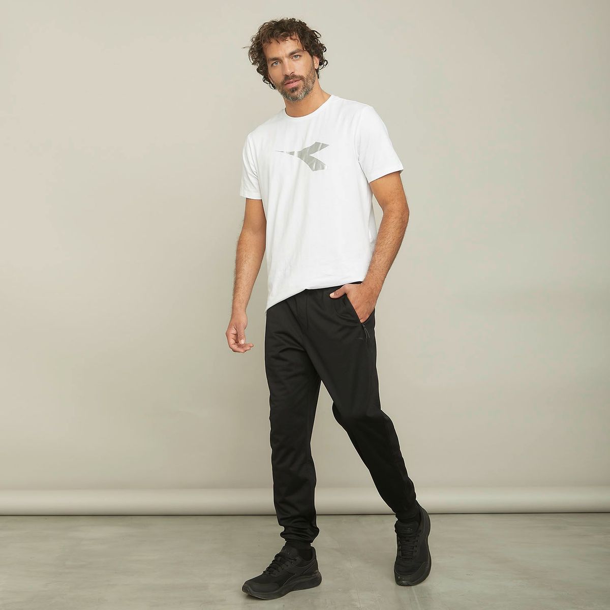 DIADORA - Pantalón de Buzo Jogger Técnico Deportivo Hombre Diadora