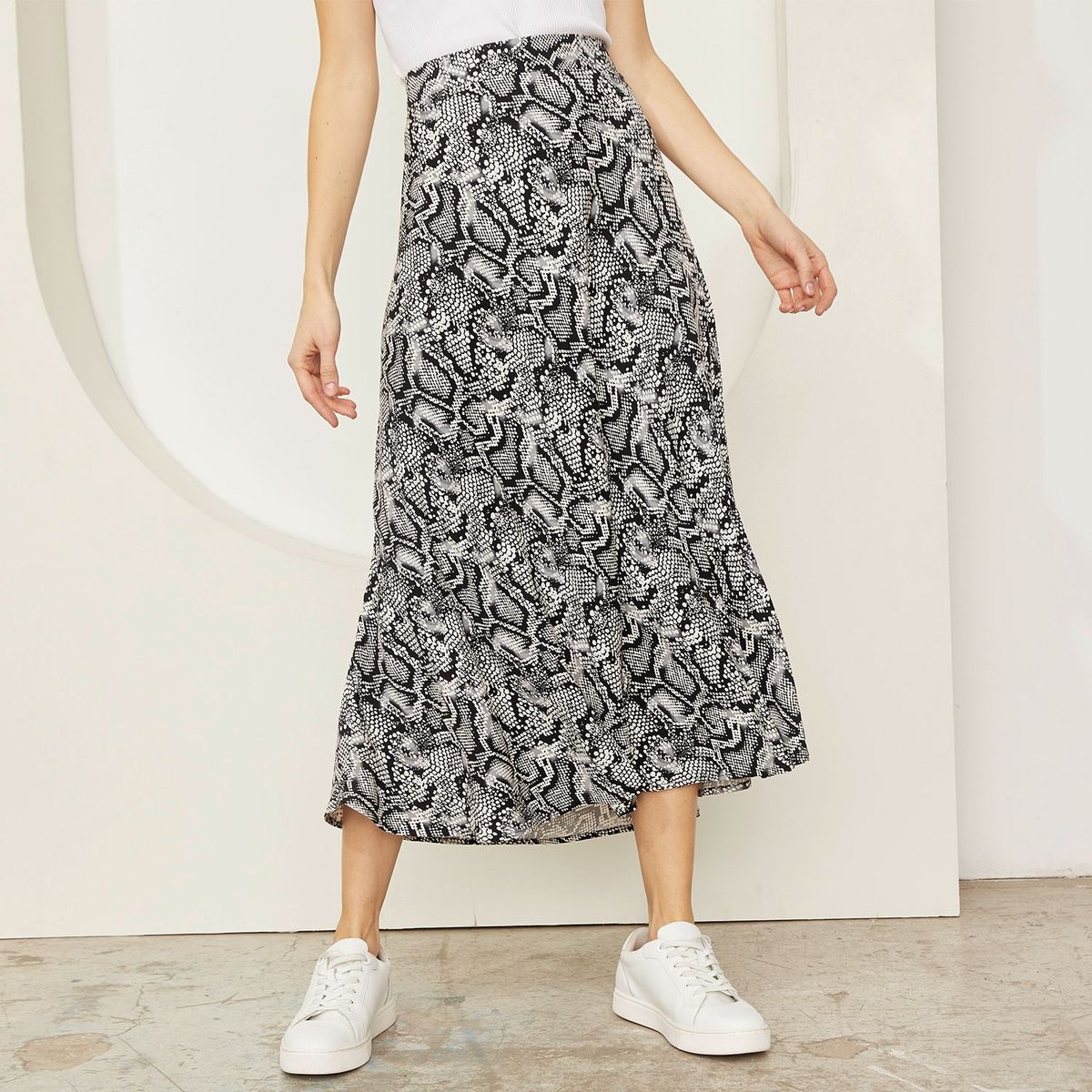 BASEMENT - Falda Corta Mujer Basement