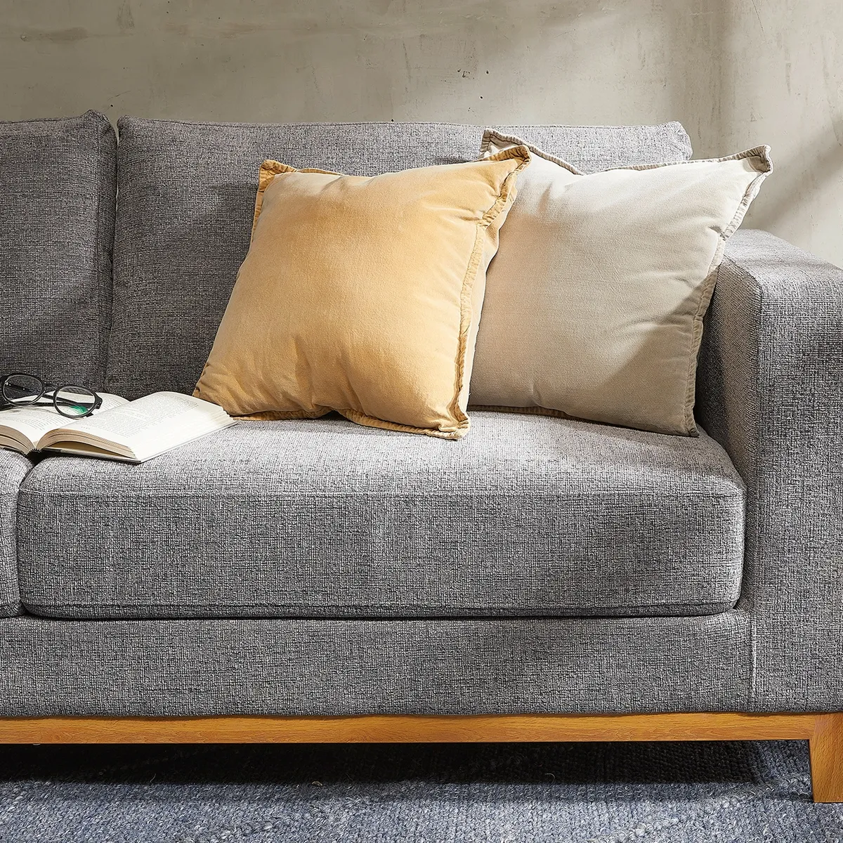 BASEMENT HOME - Cojín Wash Velvet Basement Home