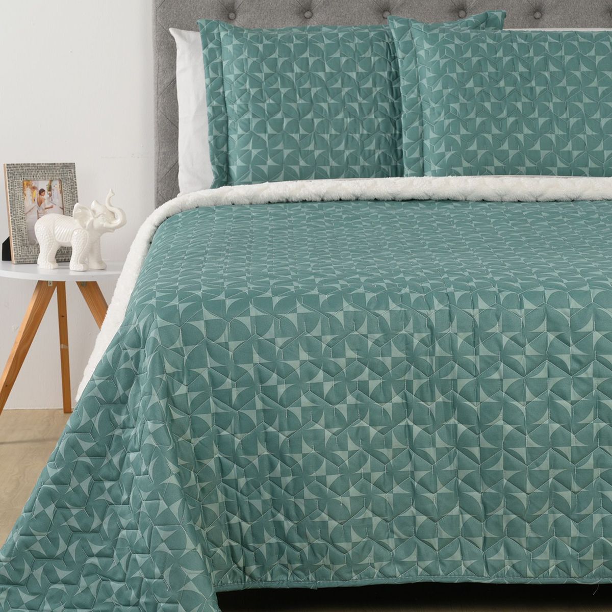 MICA - Cubrecama Estampado Mar Con Sherpa Mica