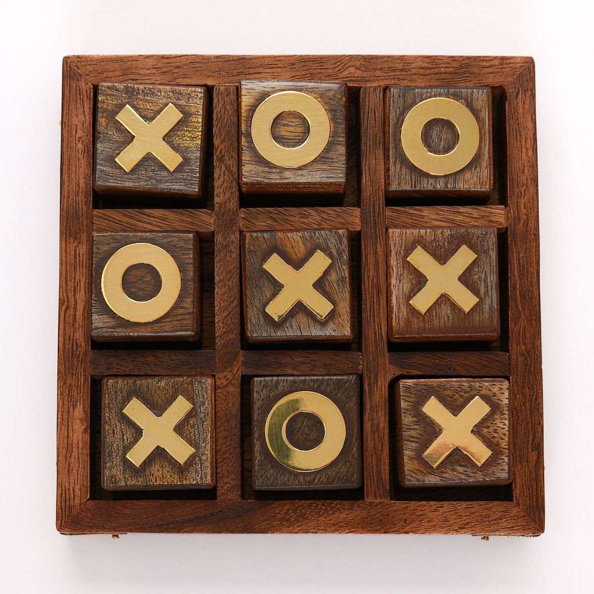 BASEMENT HOME - Juego del Gato de Madera