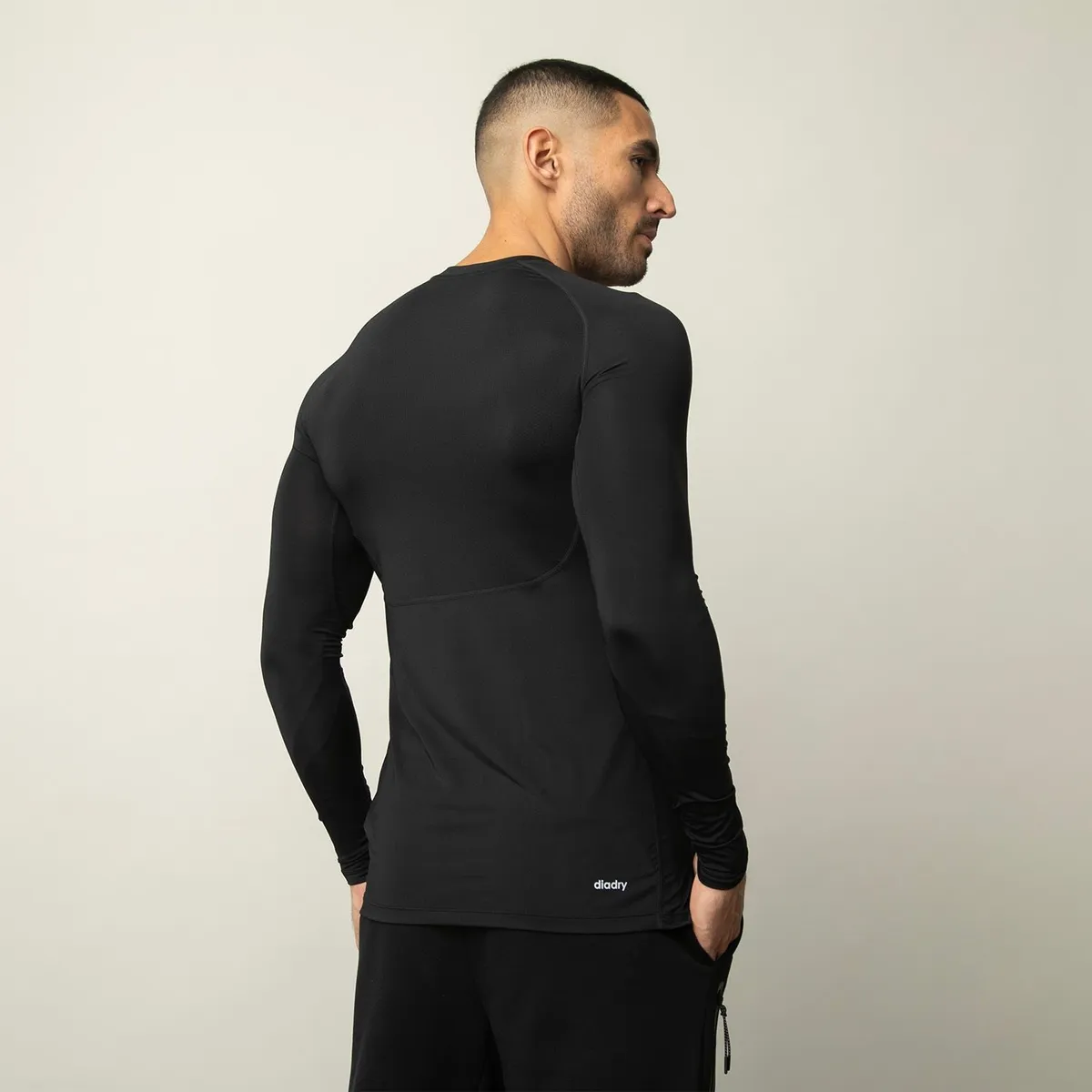 DIADORA - Primera Capa Deportiva Diadora