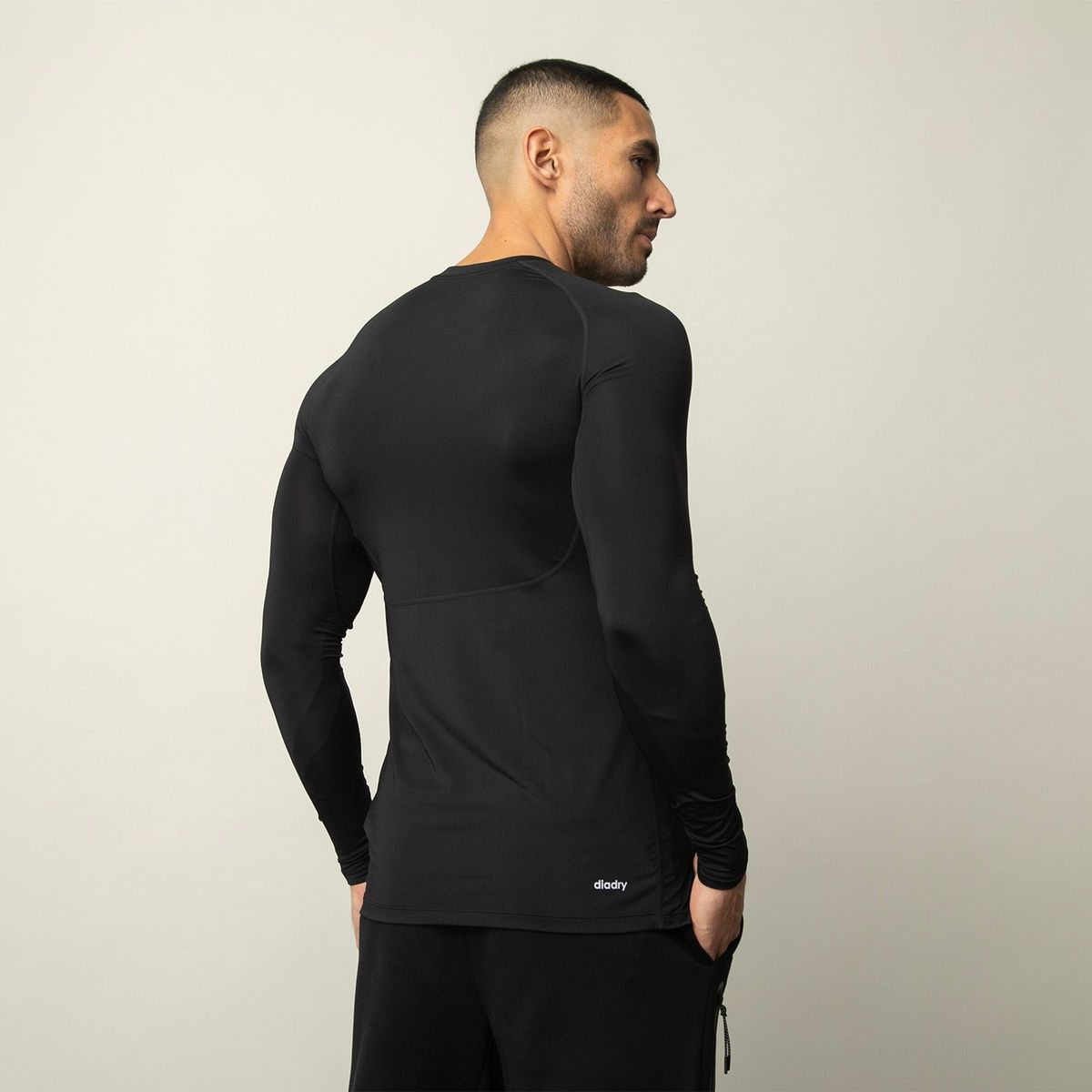 DIADORA - Primera Capa Deportiva Diadora