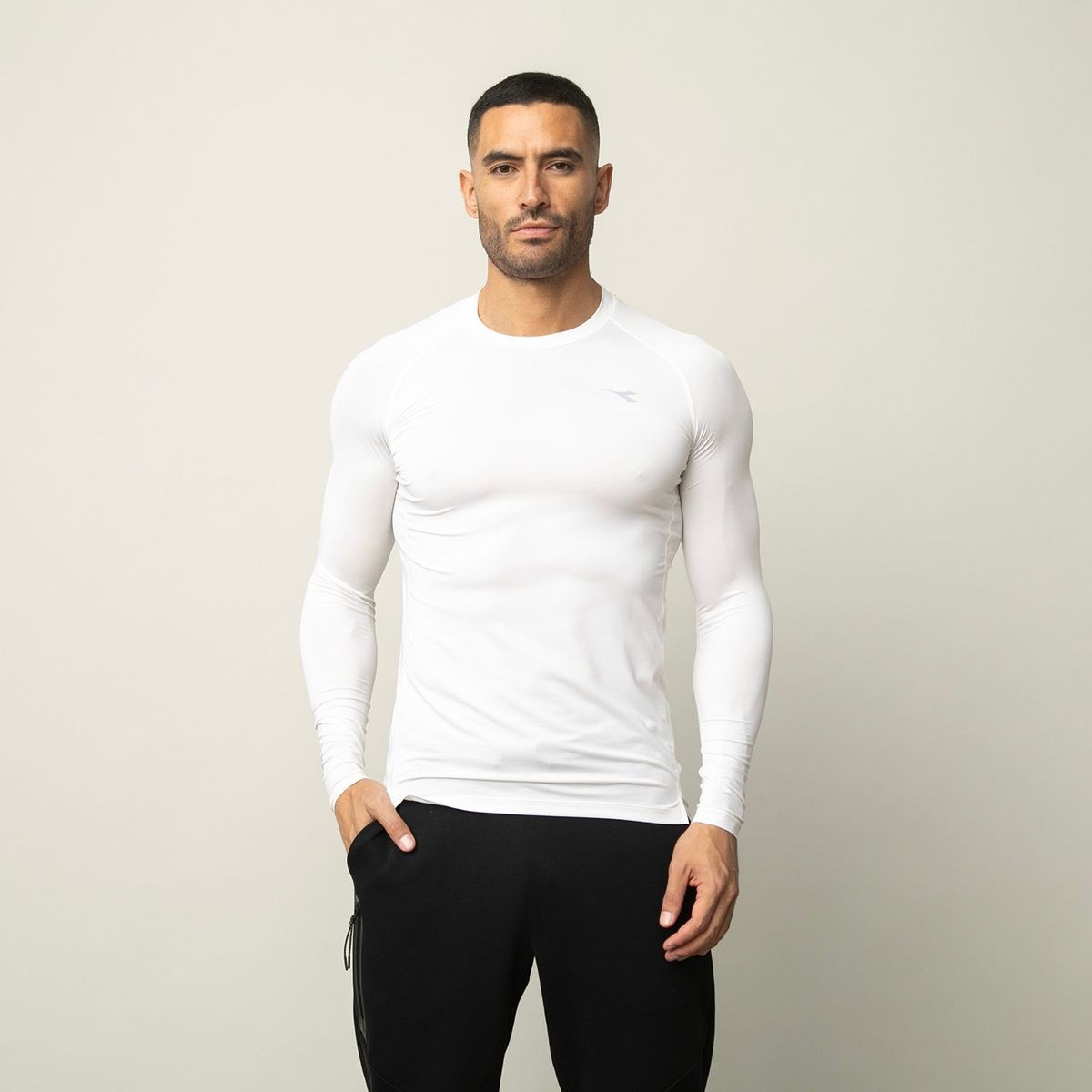 DIADORA - Primera Capa Deportiva Diadora