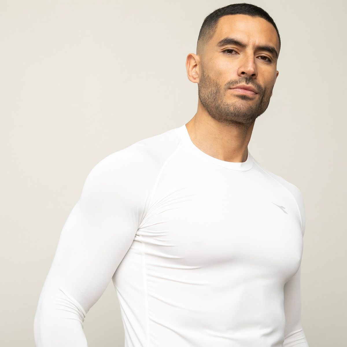 DIADORA - Primera Capa Deportiva Diadora