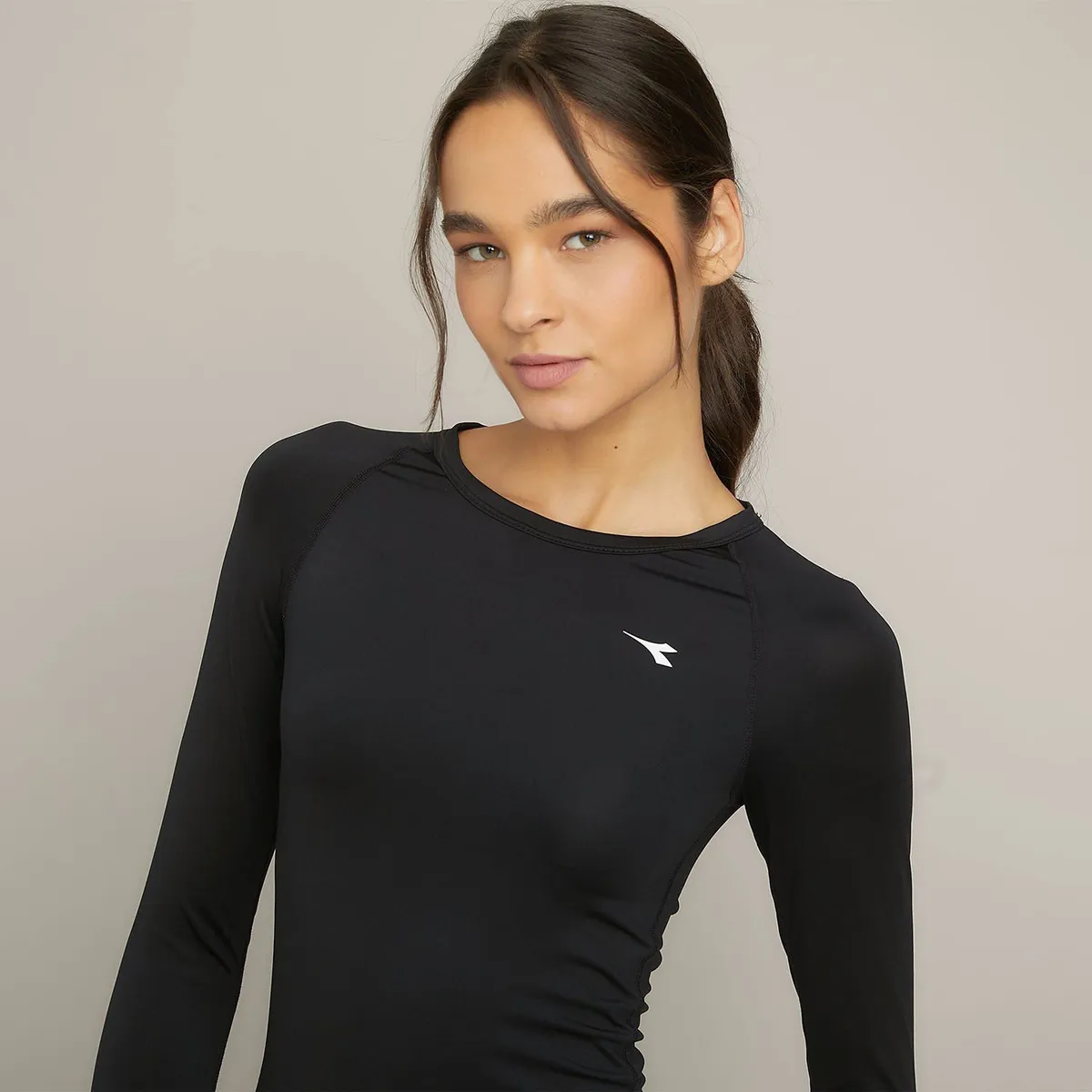 DIADORA - Primera Capa Deportiva Diadora