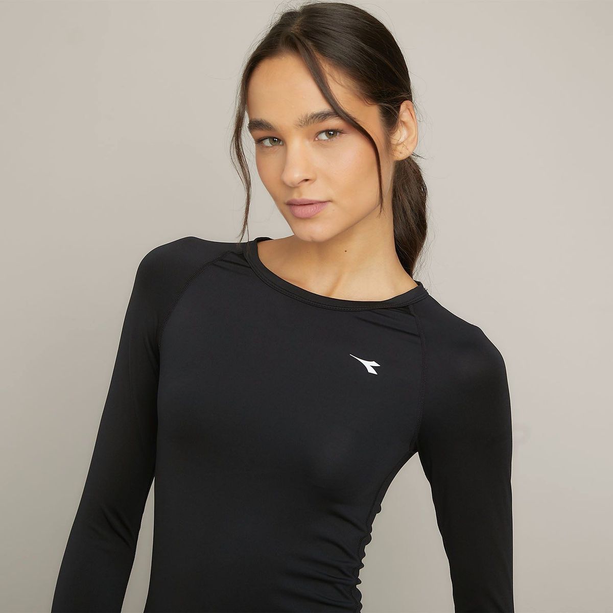 DIADORA - Primera Capa Deportiva Diadora