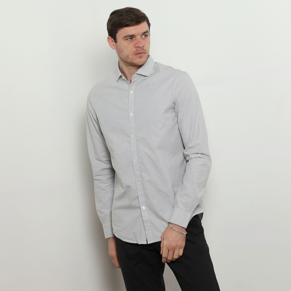 BASEMENT - Camisa Manga Larga Basement Cuello Clásico