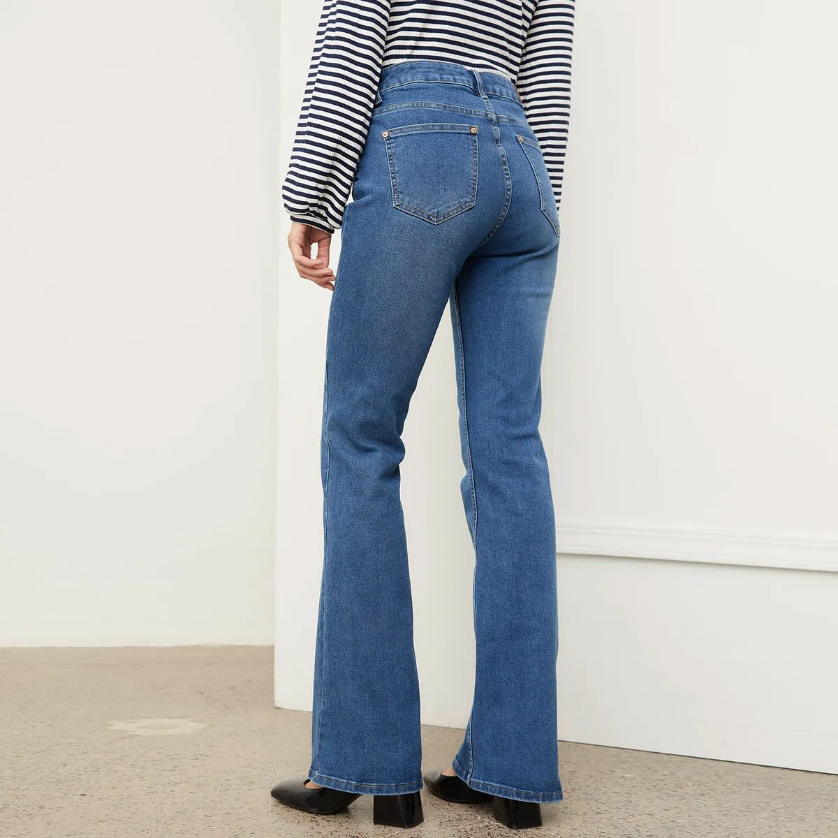 BASEMENT - Jean Flare Tiro Medio Mujer Basement